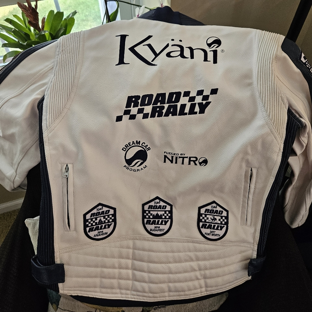 Motorcycle Style Jacket - image 3